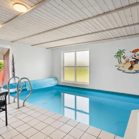 Cozy In With Sauna Holiday home